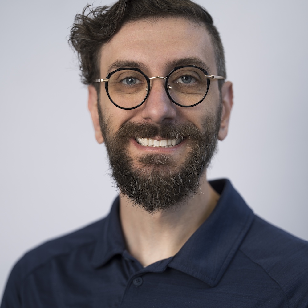 Alexander Nash headshot